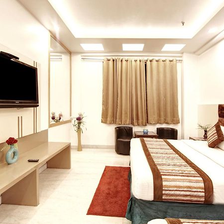 Hotel All Iz Well-By Haveliya Hotels- Traveller'S Choice Award Winner 2025 New Delhi Buitenkant foto