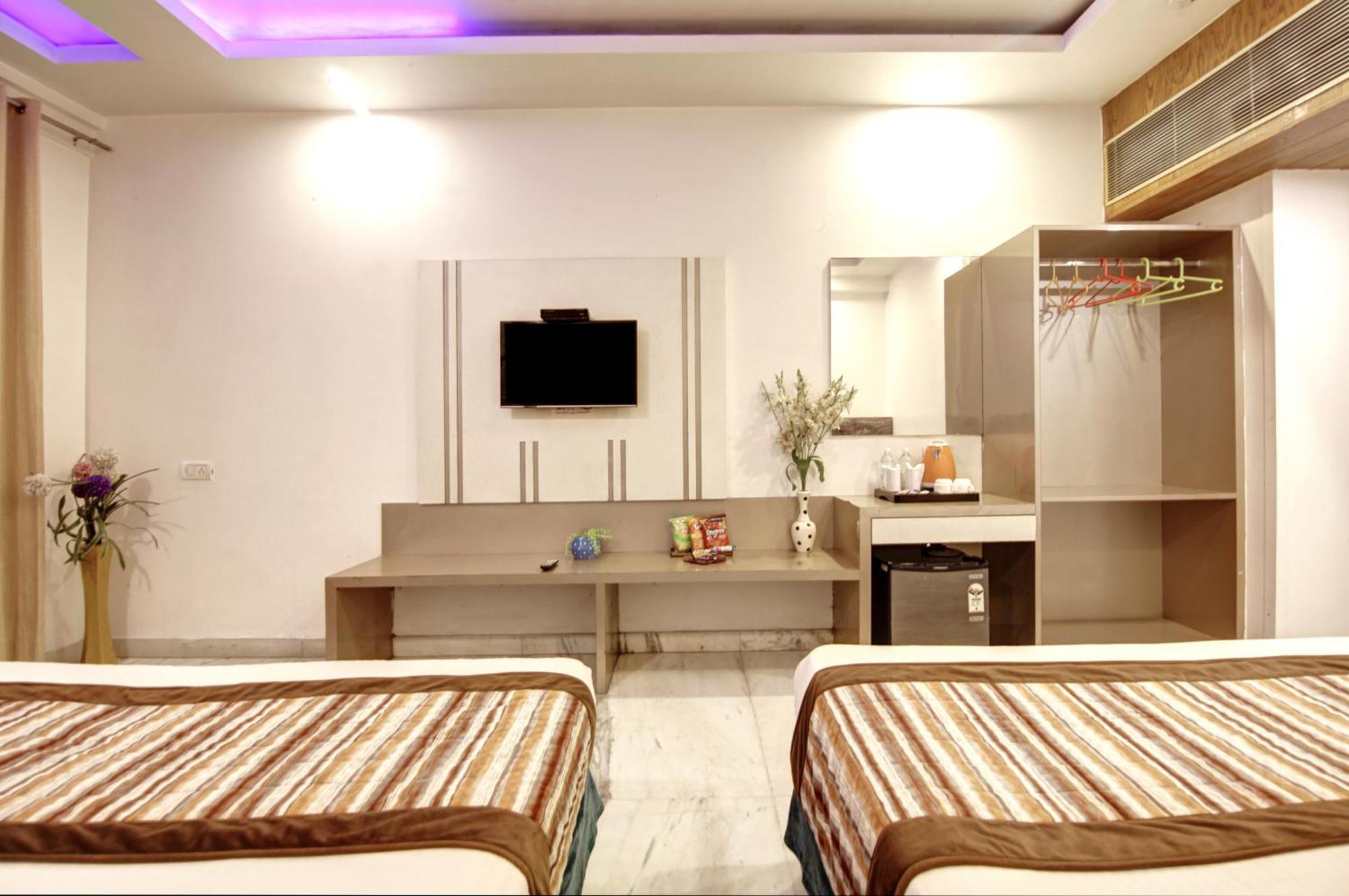 Hotel All Iz Well-By Haveliya Hotels- Traveller'S Choice Award Winner 2025 New Delhi Buitenkant foto